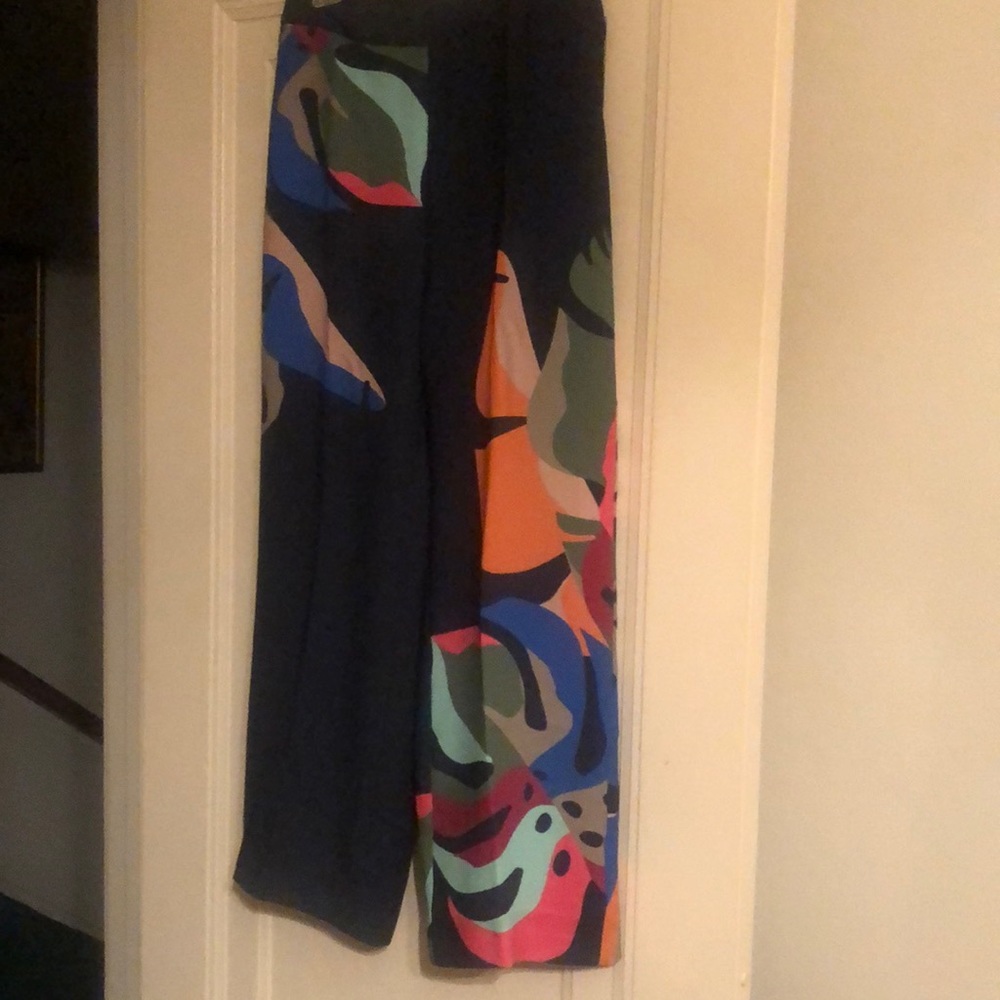 Chicos Tropical Pants. Navy with Bright Tropical Design!